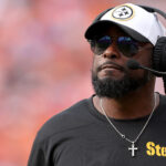 O técnico do Steelers, Mike Tomlin, diz que um candidato está mostrando liderança