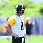 O tomate de Steelers toma a decisão do bar principal de Aaron