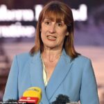 Rachel Reeves foi acusada de procurar atingir os proprietários de casas de classe média com um 'imposto de riqueza em todos, exceto o nome', sob planos de abalar taxas sobre a propriedade