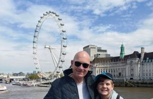 O tratamento do câncer pode aumentar as taxas de sobrevivência para 8.000 britânicos que são diagnosticados a cada ano. Martyn Hewett, de Stratford, no leste de Londres, recebeu o tratamento no Barts Health NHS Trust, após uma cirurgia para remover seus tumores falhados