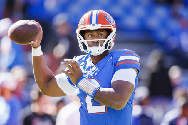 O treinador da Florida Gators revela as principais notícias do DJ Lagway



