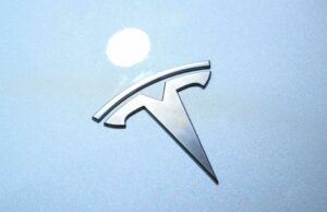 Olhando robotaxia, Tesla contratando o agente de carro de teste de Nova York Olhando robotaxia, Tesla contratando o agente de carro de teste de Nova York