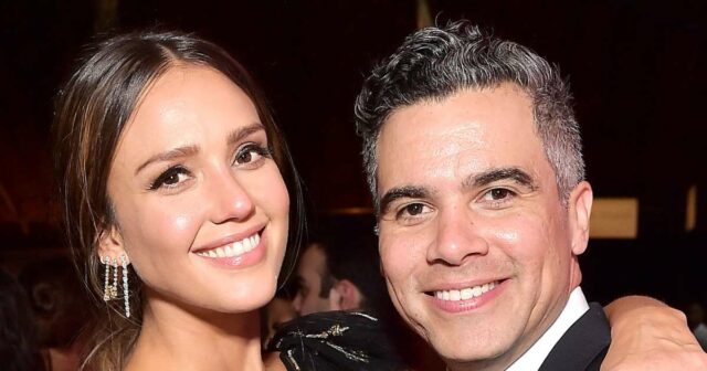 Olhe para trás na linha do tempo de relanções completas de Jessica Alba e Cash Warren

