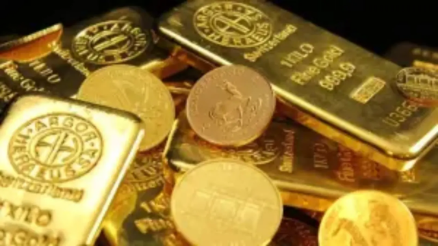 Ordes de Rs 400 a 1,01.420, protestos de prata 1.500

