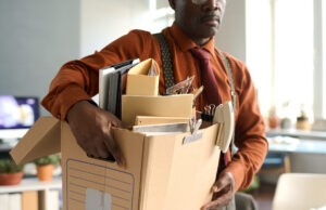 Os Estados Unidos atingem a demissão mais alta da Covite Os Estados Unidos atingem a demissão mais alta da Covite