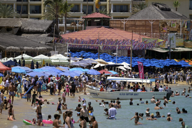Os americanos emitiram novos avisos de viagem urgentes para o México

