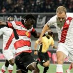 Os apoiadores ainda estão ignorando a restrição de longe na super liga, existe até um incidente de lançamento