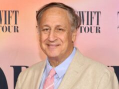 O CEO da AMC diz que está esperançoso, apesar do baixo preço das ações ‘angustiante’ de todos os tempos: ‘Continuaremos a inovar’ Os cinemas da AMC para cortar pré-shows por 4 a 5 minutos, o gerente geral diz: "Não gostamos de tomar o empréstimo de nossos clientes"