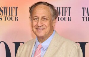 O CEO da AMC diz que está esperançoso, apesar do baixo preço das ações ‘angustiante’ de todos os tempos: ‘Continuaremos a inovar’ Os cinemas da AMC para cortar pré-shows por 4 a 5 minutos, o gerente geral diz: "Não gostamos de tomar o empréstimo de nossos clientes"