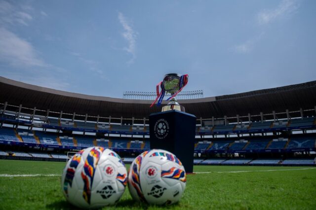 Os clubes indianos da Super League interromper

