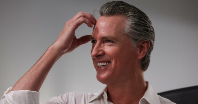 Os comentários de Gavin Newsom sobre a Fox News os levaram completamente insanos



