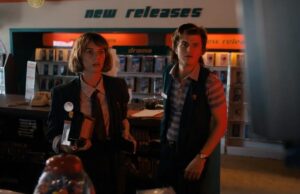 Os gráficos ‘Videosheaven’ de Alex Ross Perry em pé e da loja de vídeos de pad, eu estava lá ensaio Drew-Taylor-Video Shop