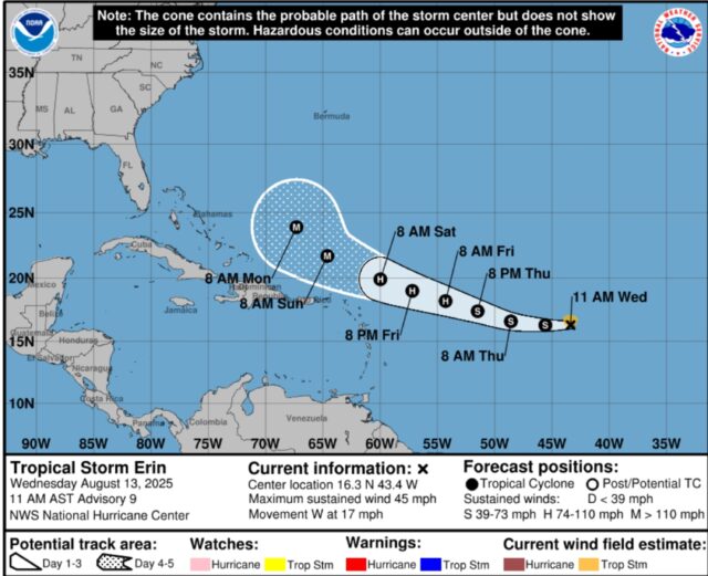Os meteorologistas vivem as chances de o Erint da tempestade tropical impactar


