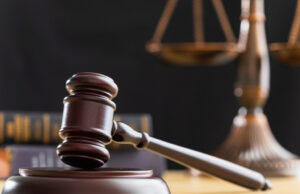 Os moradores de East Bay, que foram acusados, roubaram manuscritos chineses raros da universidade Os moradores de East Bay, que foram acusados, roubaram manuscritos chineses raros da universidade