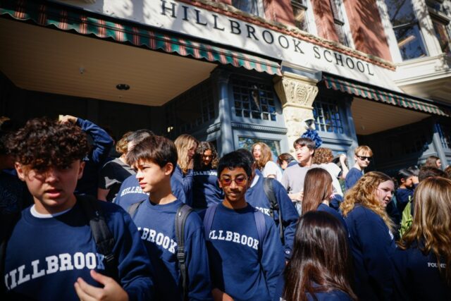 Dentro do recém -reformado edifício da Hillbrook School em San ...