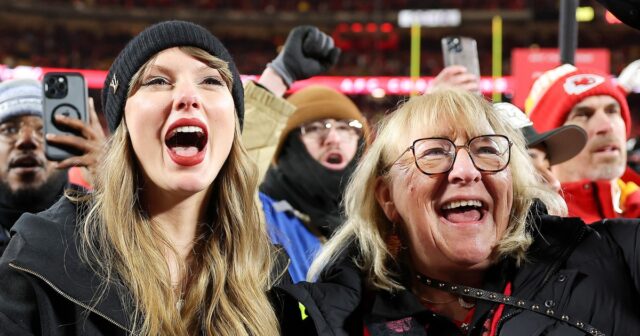Taylor Swift e Donna Kelce.