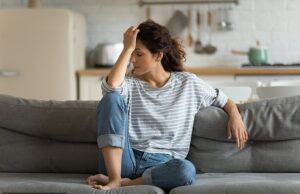 Os pesquisadores finalmente quebram o mistério com a síndrome da fadiga crônica – o grande avanço revela causa, desperta a nova esperança de tratamento eficaz Os cientistas revelaram uma causa biológica de síndrome de fadiga crônica em um avanço que promete transformar a compreensão da doença debilitante