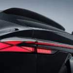Os postes enlouqueceram com esses carros. O preço explica tudo