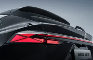 Os postes enlouqueceram com esses carros. O preço explica tudo Os postes enlouqueceram com esses carros. O preço explica tudo