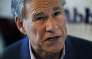 Os republicanos redistribuem o empurrão nos gatilhos do Texas da classe de armas políticas Arquivo - Gov. da Califórnia Govin Newsam conversando com a entrevista da imprensa em Los Angeles, quarta -feira, 25 de junho de 2024. (AP Photo / Eric Thayer, arquivo)