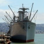Os voluntários procuraram o histórico projeto de restauração de navios da Segunda Guerra Mundial em East Bay