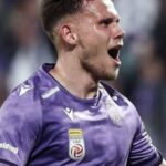 Oxford United está ferido Ole Romey Striker