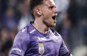 Oxford United está ferido Ole Romey Striker Oxford United está ferido Ole Romey Striker