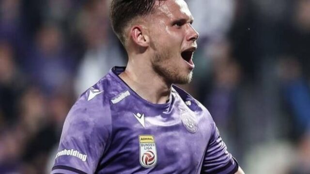 Oxford United está ferido Ole Romey Striker

