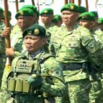PABOWO Geral Louvor quer ser o comandante da cerimônia, esta é a figura do comandante de Kostrad, tenente -general M Fadjar