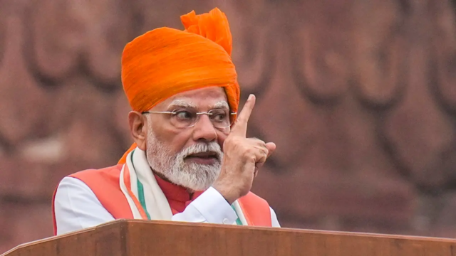 PM Modi Rese com 12 endereços independentes de independência

