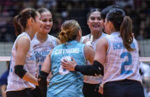 PVL On Tour: Galeries Coach chama paciência antes da partida do KO Durante o PVL no passeio de Galeries Tower Highrrisers.