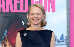 Pamela Anderson: Sim, Sylvester Stallone tentou me seduzir com um Porsche O ator dos EUA Sylvester Stallone posa para um fotoale