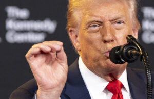 Parece ser melhor do que o Trump do Trump tem que fazer um exército ou premiação Donald Trump para abrir as audições para a segunda temporada do programa de televisão