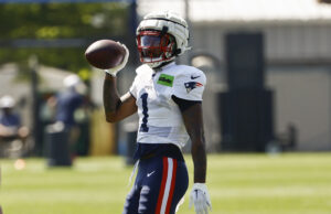 Patriots WR Antigo Draft da Segunda Rodada supostamente para a temporada Patriots WR Antigo Draft da Segunda Rodada supostamente para a temporada