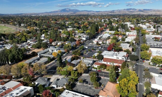 Pleasanton analisa novas opções tributárias menos de um ano após a falha na medida do imposto sobre vendas



