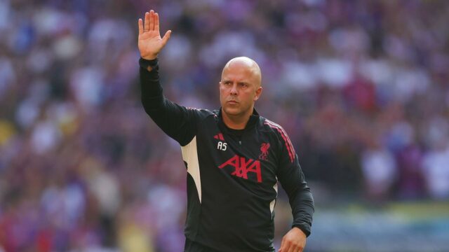 Premier League 2025-26: O slot está procurando o equilíbrio do Liverpool para a defesa depois de perder um escudo da comunidade

