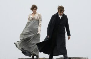 Primeiro, olhe para o orgulho e o preconceito: Jack Lowden e Emma Corrin interpretam Darcy e Elizabeth Bennett nas primeiras cenas aquecidas. Foi revelado que os fãs estão perdendo uma cena icônica, graças aos chefes ‘Woke ”da Netflix. Emma Corin e a co-estrela Jack Lowden foram vistas filmando a série New Pride & Prejudice em Derbyshire na terça-feira