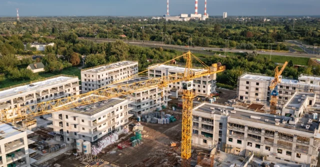 Processamento no mercado imobiliário? Os preços do apartamento fortemente reduzidos

