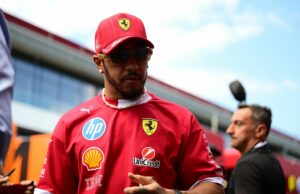 Pundit descreve a idade de Lewis Hamilton enquanto faz uma trilha esmagadora sob o campeão 7x F1 sob o navegador do campeonato Pundit descreve a idade de Lewis Hamilton enquanto faz uma trilha esmagadora sob o campeão 7x F1 sob o navegador do campeonato