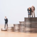 Ascendente? A pensão estadual pode subir para £ 12.524 no próximo ano, graças à inflação