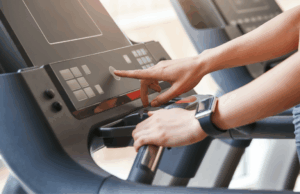 Quando você deve aparecer a inclinação em sua esteira (e quando não) Quando você deve aparecer a inclinação em sua esteira (e quando não)