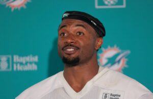 RT Austin Jackson, FB Alec Últimas lesões por Dolphin Ingold NFL: Miami Dolphin Training Camp