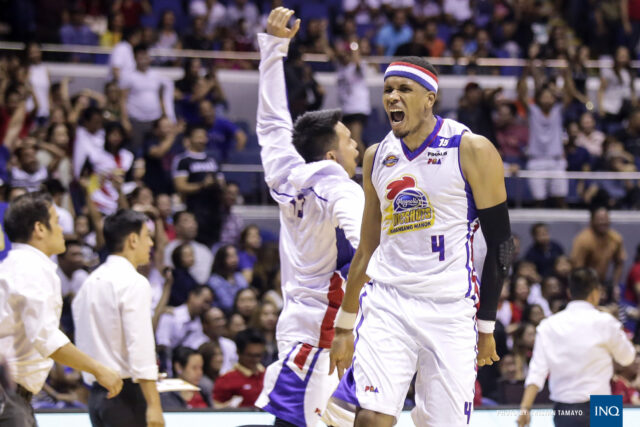 Magnolia Hotshots Center Rafi Reavis Retira PBA