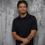 Ralph Barbosa se descreve como um "feijão sem causa", mas ainda faz o possível para ajudar os imigrantes