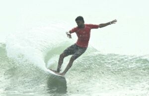 Ramesh e Kishor entram nas semifinais do campeonato asiático de surf pela primeira vez Ramesh e Kishor entram nas semifinais do campeonato asiático de surf pela primeira vez