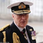 Sir Tony Radakin, chefe da equipe de defesa, deve participar de negociações no Pentágono para eliminar como a Ucrânia seria defendida de futuros ataques sob um acordo de paz com a Rússia