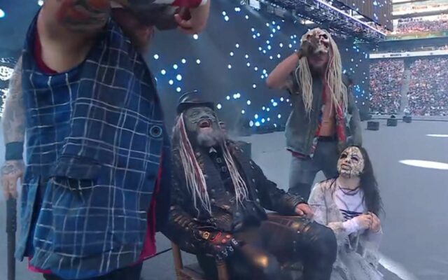 (Relógio) O tio Howdy se sacrificou quando é destruído por 35 -Year -Vold Star em SummerSlam 2025

