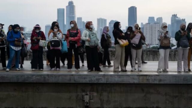 Renda medíocre, despesa máxima! São 5 despesas para funcionários do Salário da UMR em Soaptabek

