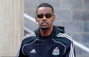 Revelado: a verdadeira razão pela qual Alexander Isak se mudou de sua luxo em 7.000 libras por mês O atacante do Newcastle, Alexander Isak, saiu de uma casa luxuosa a £ 7.000 por mês