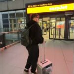 Jed Barker (foto) levou sua fritadeira para a França na nova bolsa da AO Air Fryer